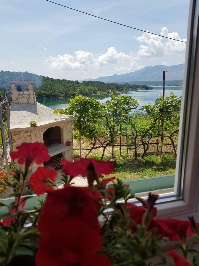 Holiday Home Marija Vrlika Экстерьер фото