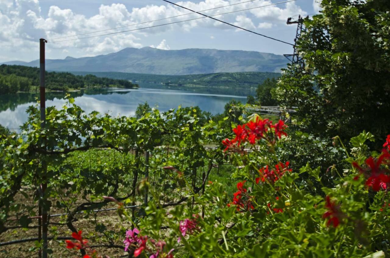 Holiday Home Marija Vrlika Экстерьер фото
